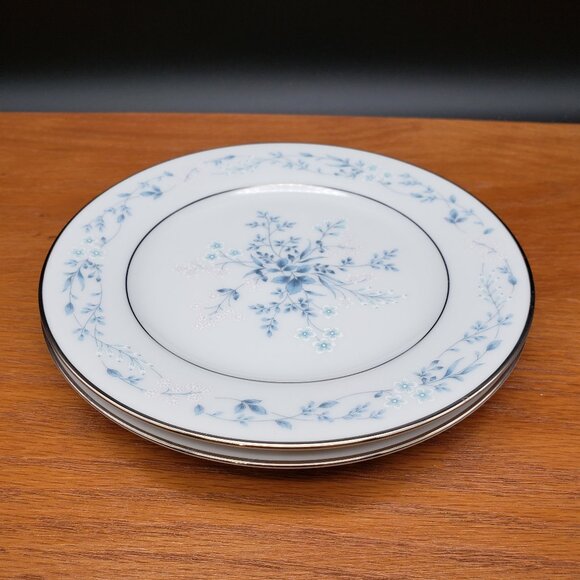 Noritake Carolyn 2693 Bread & Butter Plates Set of 2 – Blue Floral Platinum Trim - Picture 1 of 5